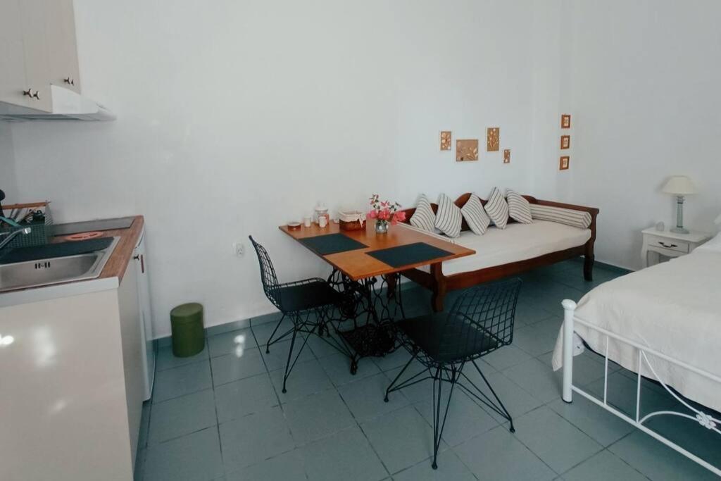 Estia Κατάλυμα Στο Μύρτος エクステリア 写真