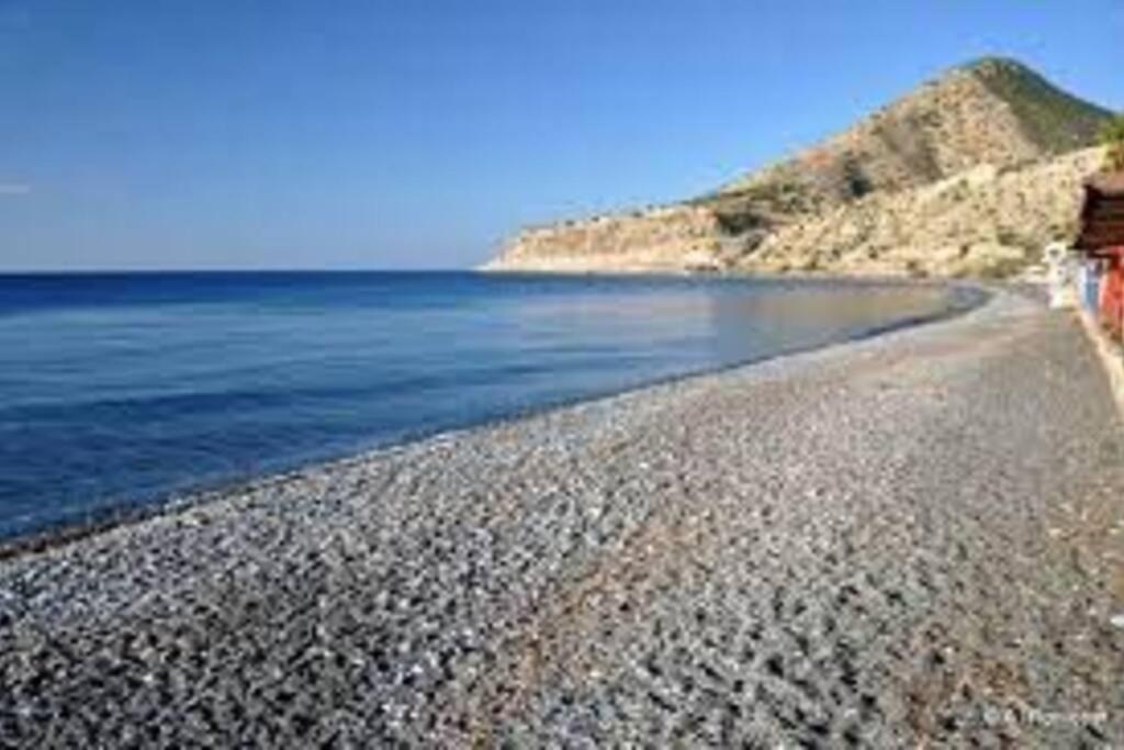 Estia Κατάλυμα Στο Μύρτος エクステリア 写真